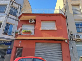 Casa pareada en venta en Can Roca-Muntanyeta en Castelldefels