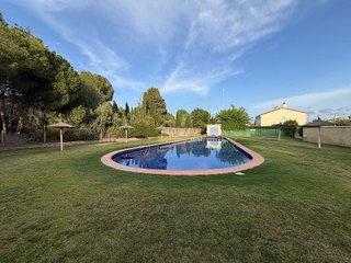 Casa adosada en venta en Náquera
