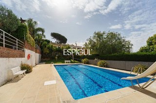 Casa adosada en venta en Teià