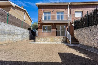 Chalet en venta en Les Comes en Igualada