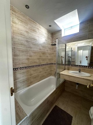Piso en venta en Los Naranjos - Las Brisas en Marbella