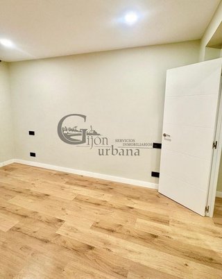 Piso en venta en Laviada en Gijón