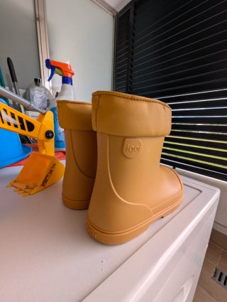 Botas de agua Igor color mostaza