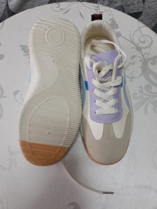 Zapatillas deportivas mujer moradas y blancas