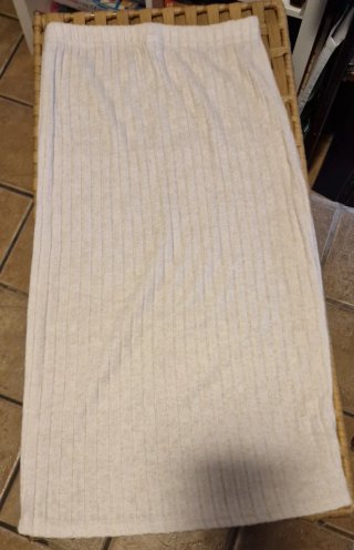 Conjunto falda y jersey niña beige Talla 12 años.