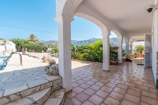 Chalet en venta en Almijara - Capistrano - Cueva de Nerja en Nerja