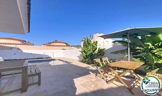 Chalet en venta en Empuriabrava en Castelló d´Empúries
