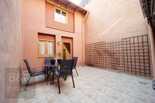 Casa adosada en venta en Les Arenes - La Grípia  Can Montllor en Terrassa