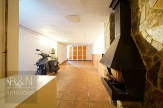 Casa adosada en venta en Les Arenes - La Grípia  Can Montllor en Terrassa