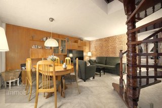 Casa adosada en venta en Les Arenes - La Grípia  Can Montllor en Terrassa