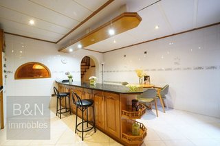 Casa adosada en venta en Les Arenes - La Grípia  Can Montllor en Terrassa