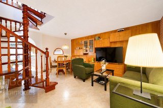 Casa adosada en venta en Les Arenes - La Grípia  Can Montllor en Terrassa