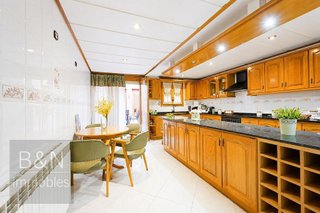 Casa adosada en venta en Les Arenes - La Grípia  Can Montllor en Terrassa