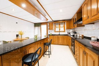 Casa adosada en venta en Les Arenes - La Grípia  Can Montllor en Terrassa