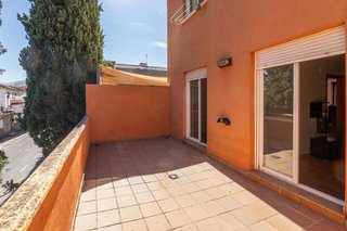 Piso en venta en Zubia (La)