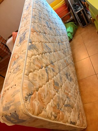 Cama Ikea 90x200 + Colchón