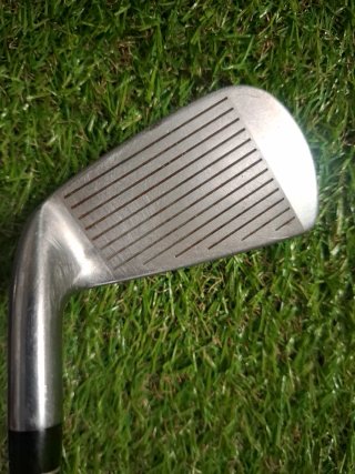 Hierro 4 de Golf Maruman