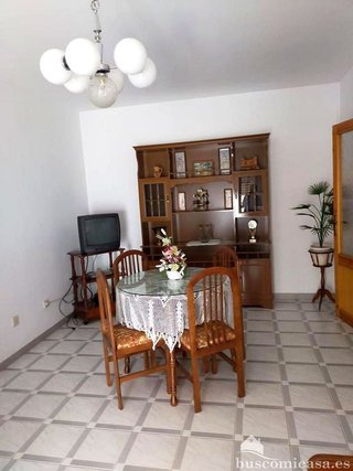 Piso en venta en Huelma
