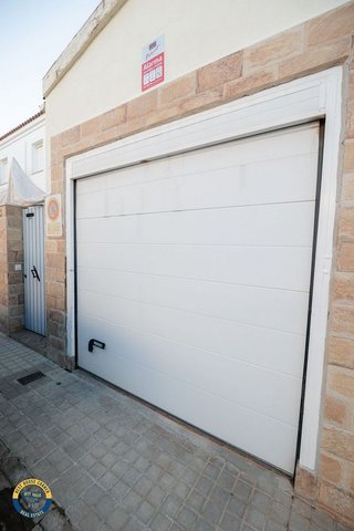 Casa adosada en venta en Santos de Maimona (Los)