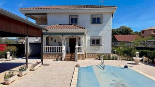Chalet en venta en Calalberche en Santa Cruz del Retamar