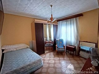 Chalet en venta en Linares