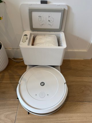 Robot Aspirador iRobot Roomba Essential
