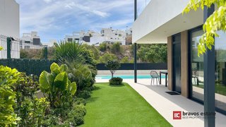 Chalet en venta en Playa de Poniente en Benidorm