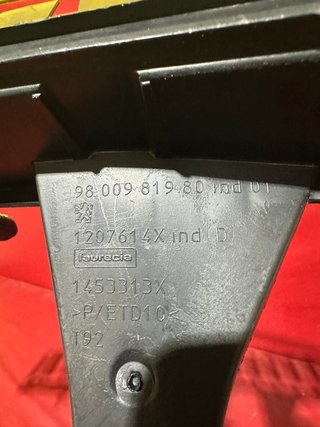 Soporte de  parachoques Trasero Peugeot 308SW