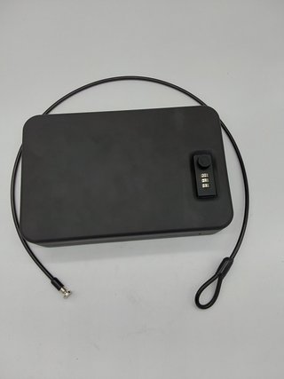 Amazon Basics - Caja de seguridad portátil con cerradura de combinación para documentos y joyas, XXL, color negro