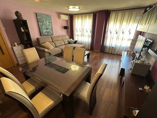 Piso en venta en Parla Este en Parla