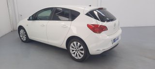 Opel Astra 2012