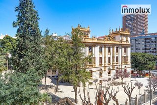 Piso en venta en Ensanche - Diputación en Alicante