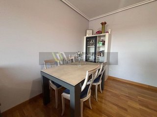 Piso en venta en Portillejo - Valdegastea en Logroño