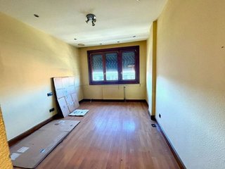 Piso en venta en Plaza España - Villa Pilar - Reyes Católicos - Vadillos en Burgos