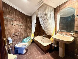 Piso en venta en Plaza España - Villa Pilar - Reyes Católicos - Vadillos en Burgos