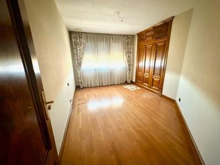 Piso en venta en Plaza España - Villa Pilar - Reyes Católicos - Vadillos en Burgos