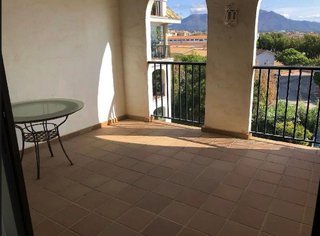 Piso en venta en Puerto de la Duquesa en Manilva