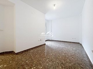 Piso en venta en Lucena