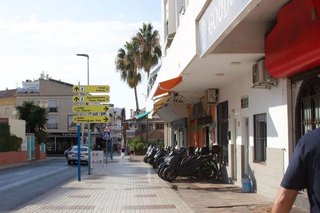 Piso en venta en La Carihuela en Torremolinos