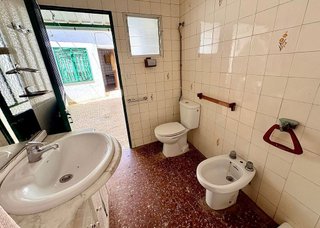 Casa adosada en venta en Torreperogil