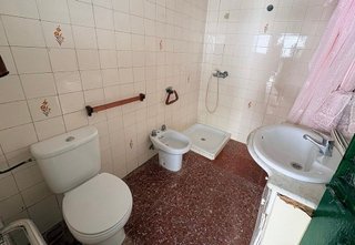 Casa adosada en venta en Torreperogil
