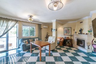 Casa adosada en venta en Cúllar Vega