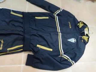 Chandal C.D Alcoyano Rasan Negro y Dorado