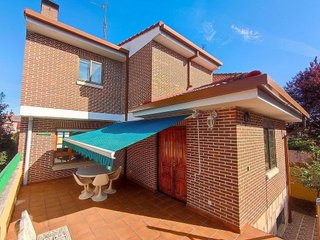 Chalet en venta en Laguna de Duero