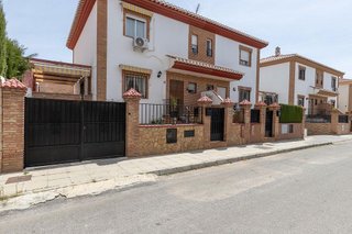 Casa pareada en venta en Gójar