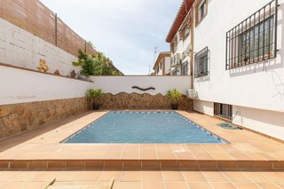 Casa pareada en venta en Gójar
