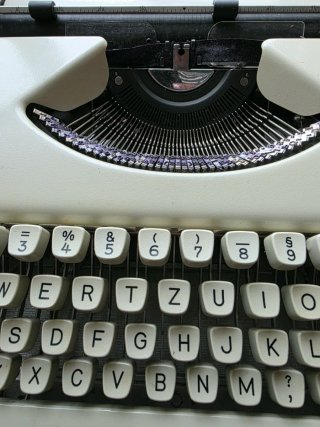 Máquina de escribir Olympia Splendid 33
