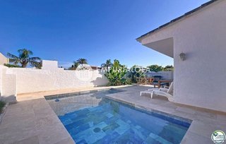Casa en venta en Empuriabrava en Castelló d´Empúries