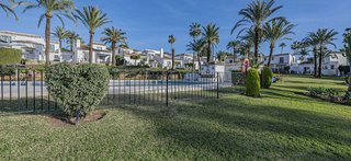 Casa adosada en venta en Río Real en Marbella