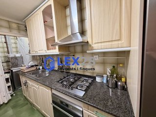 Piso en venta en Artigas - Llefià en Badalona